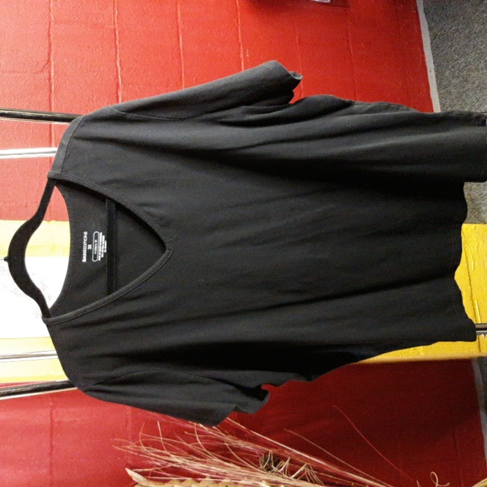 Basic Editions Black V-Neck T-shirt